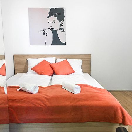 Lovely 2Br Shared Apartment, Enkplatz U3, 15Min To Center Wien Exterior foto