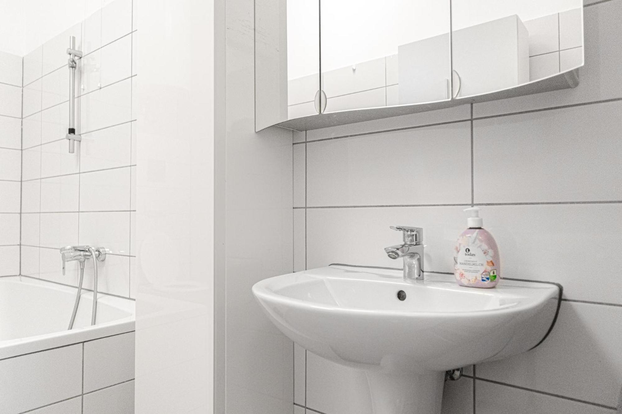 Lovely 2Br Shared Apartment, Enkplatz U3, 15Min To Center Wien Exterior foto